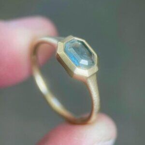 Etsy esdesigns Montana Green Sapphire Bezel Set Signet Ring in 14k Gold Size 8